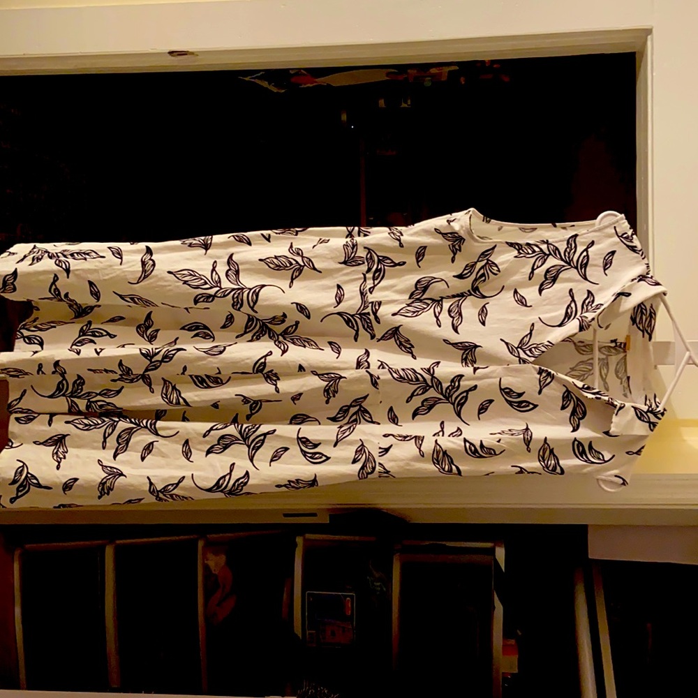 Cute sundress for fall.